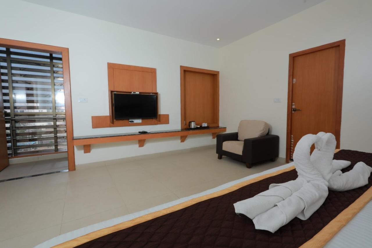 Hotel Ashok Palace Karūr Kültér fotó
