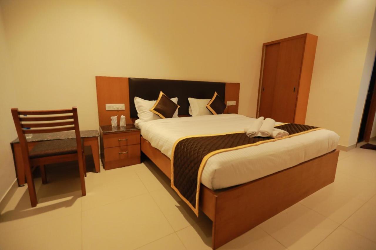 Hotel Ashok Palace Karūr Kültér fotó